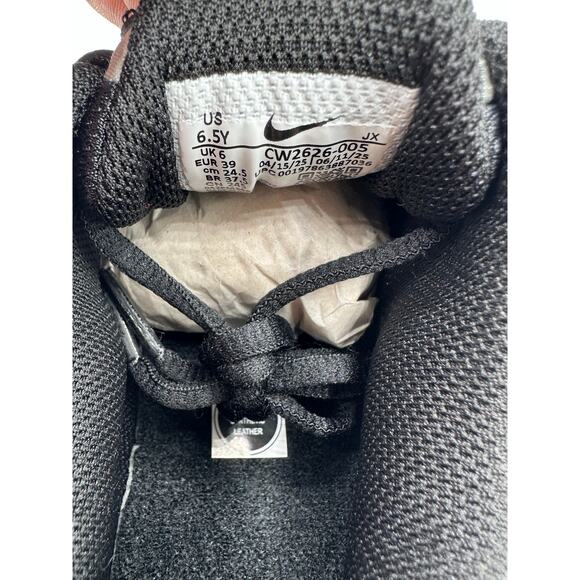 Nike Shox R4 GS “OG” 2025 size 6.5y/8 womens - Picture 6 of 7